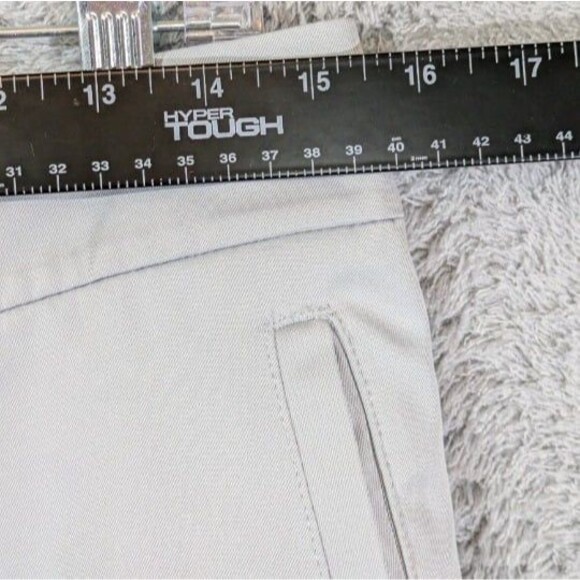 Gray IZOD Golf Bermuda Shorts Tailored Stretch Polyester Size 6 Women's - Picture 2 of 8
